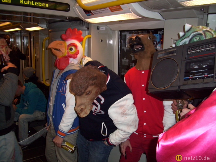Berlin halloween ubahn 6